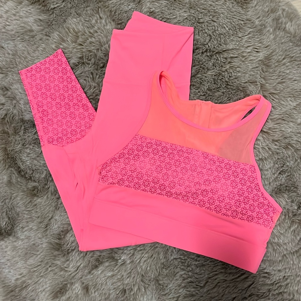 Zyia *HOT* Pink set. RARE. Brand new.